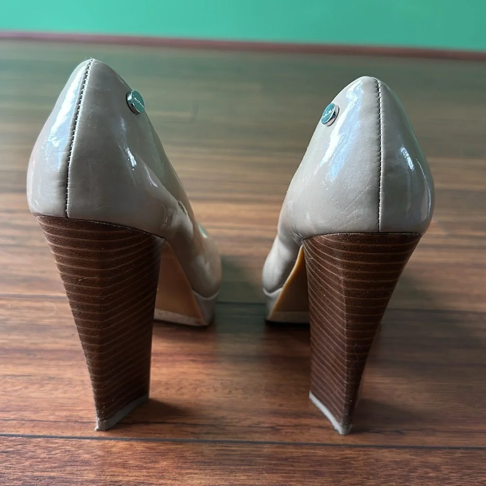 👠👠EUC Calvin Klein High Heeled Platform Shoes👠👠